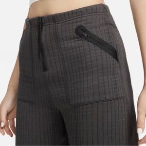 Women’s Size Large Nike Tech Pack Quilted Pants Therma Fit DD4614-060